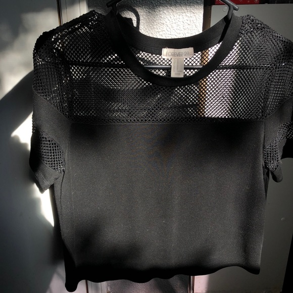 Black mesh crop top - Picture 1 of 2